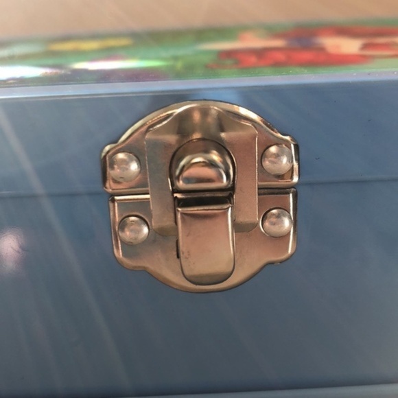 DISNEY | Disney Ariel 3D Hologram Supply Box Tin + Latch Close - Picture 5 of 7